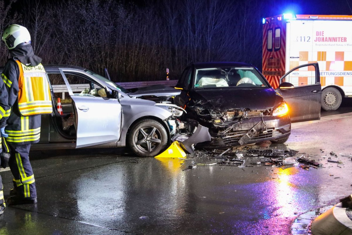 Schwerer Verkehrsunfall am Donnerstagabend auf der Überleitung von der B521 zur L3008.