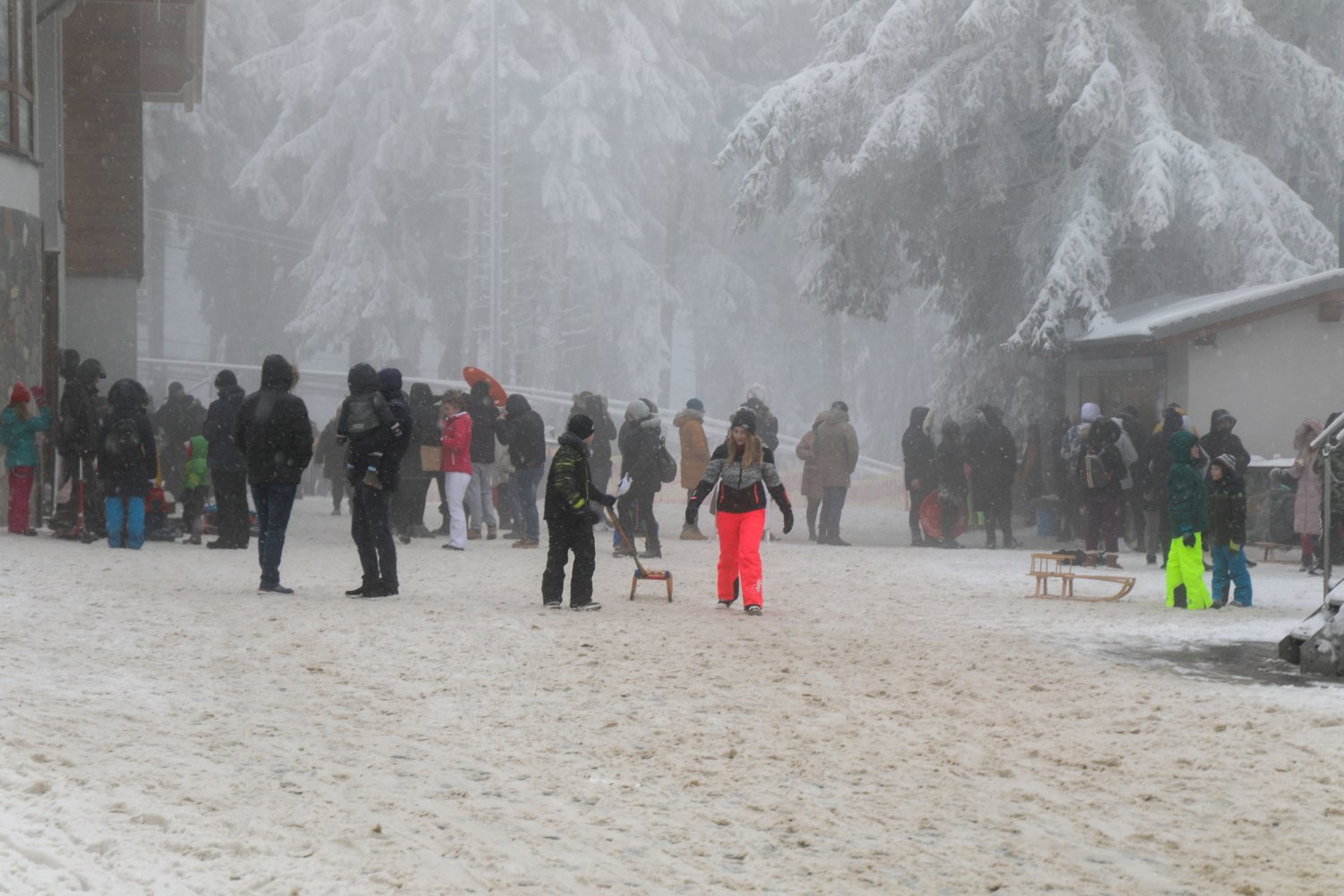 Viel Betrieb auf der Wasserkuppe in der Rhön