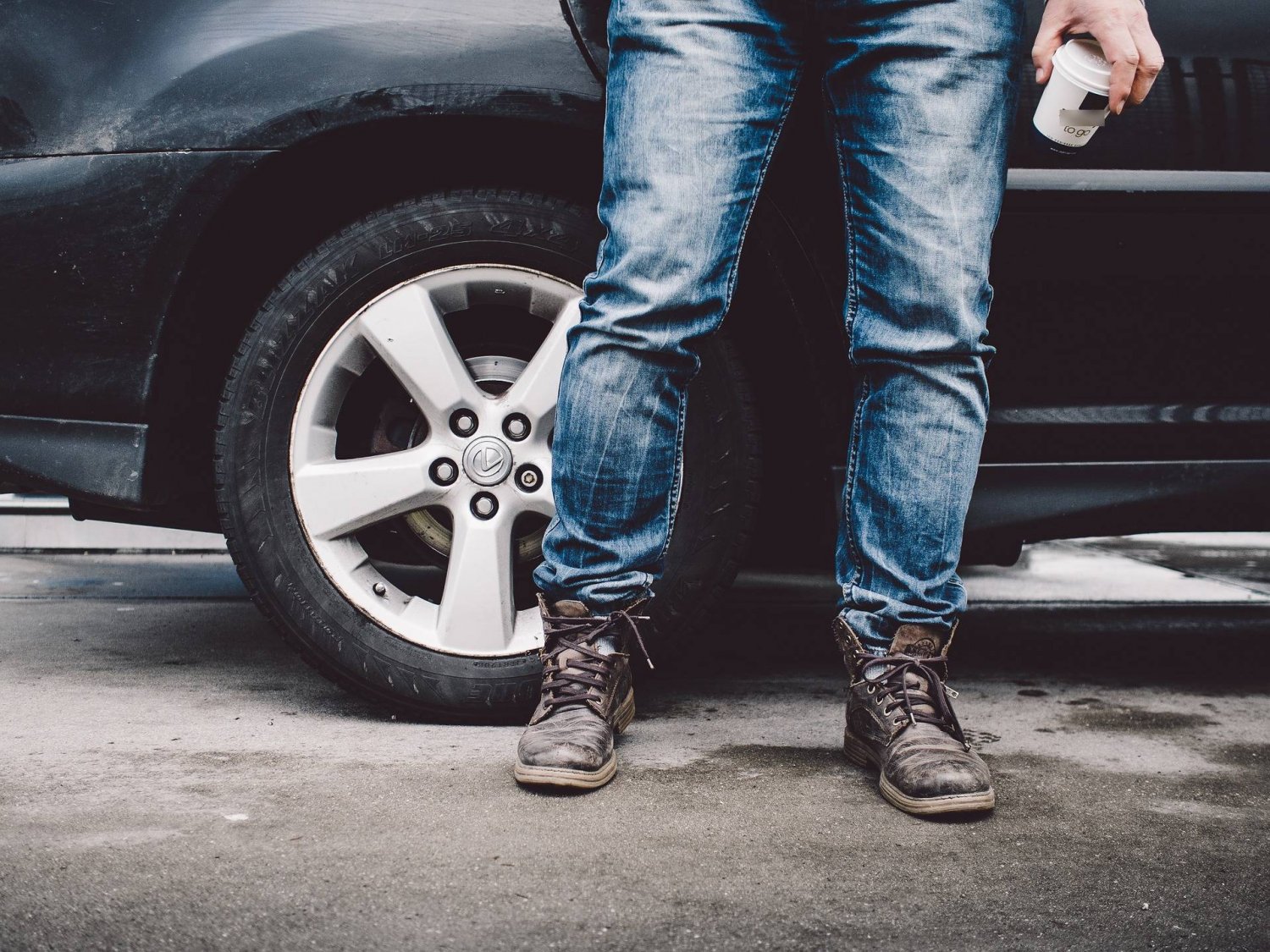 Nach kalten Nächten sinkt die Leistungsfähigkeit von Auto-Batterien enorm.
