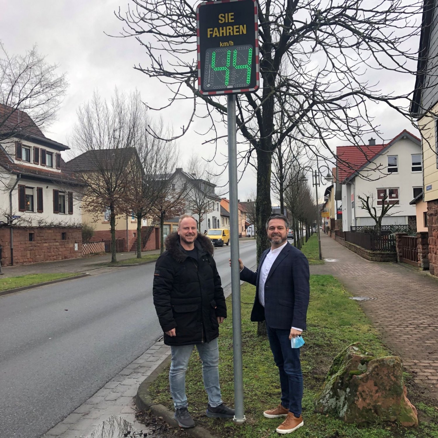 Bürgermeister Daniel Chr. Glöckner (rechts) und Ordnungsamtsleiter Bastian Metzler