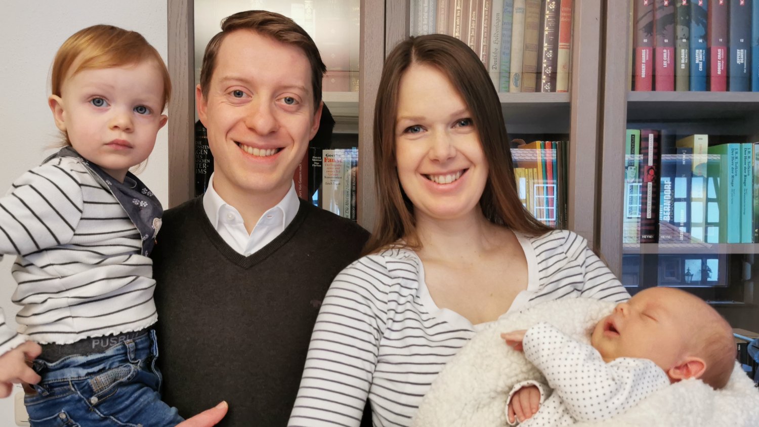 Der neue Pfarrer Lukas Altvater mit seiner Familie