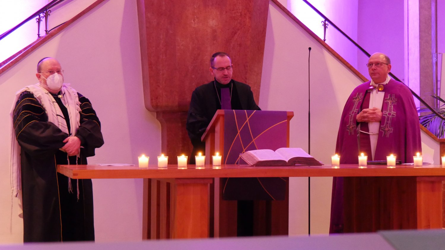 Jüdisch-christliche Gedenkfeier in der Wallonisch Niederländischen Kirche.
