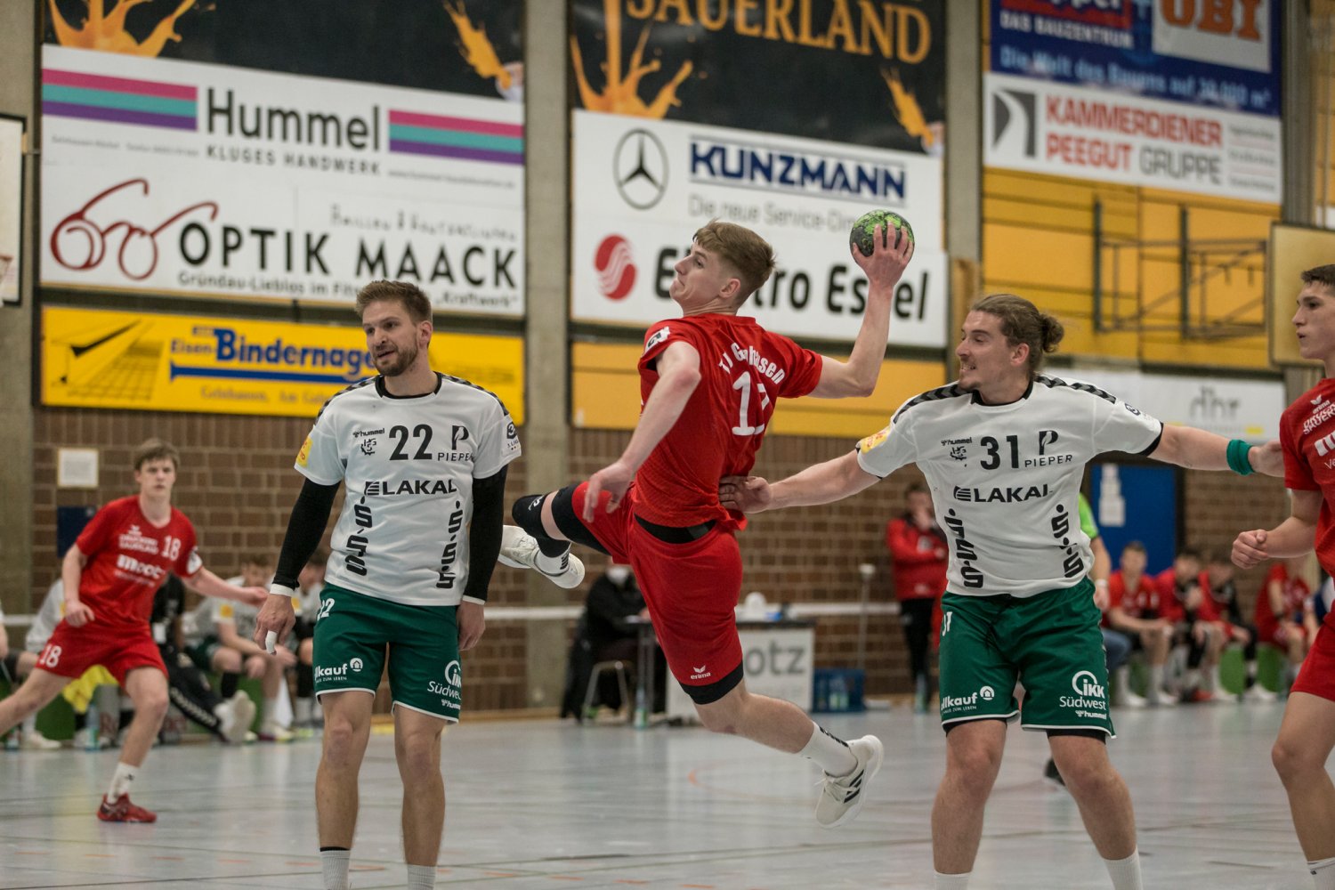 Gelnhausens Jonathan Malolepszy beim Torwurf.