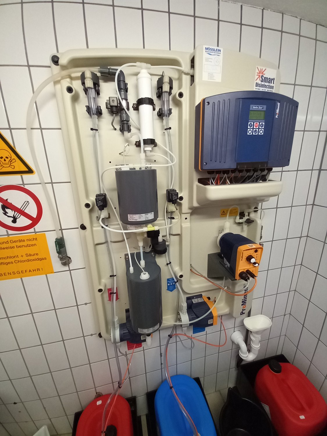 Solch eine Chlordioxidanlage zur Desinfektion des Trinkwassers wird demnächst installiert.