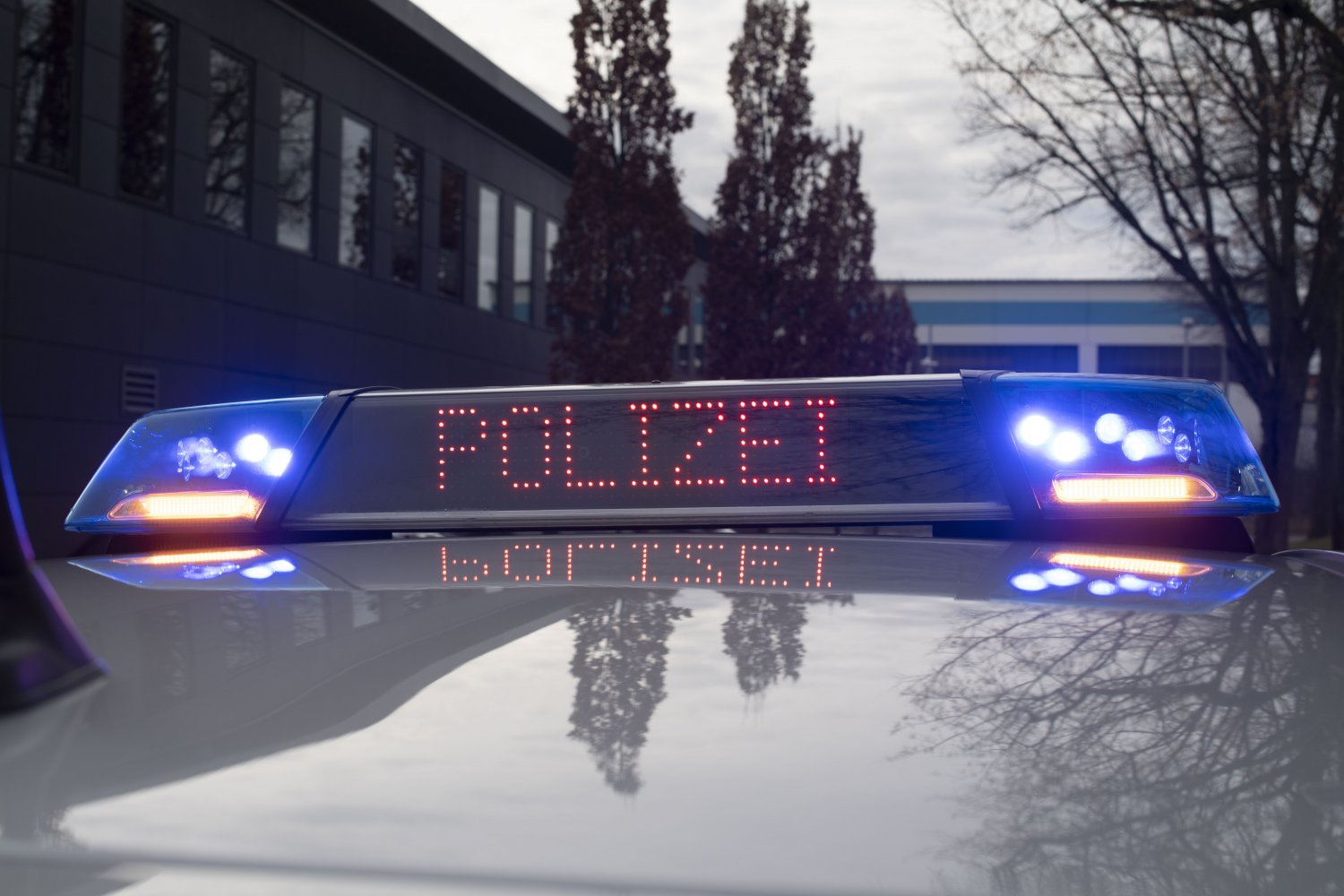 Drei leichtverletzte Kinder und Sachschaden in Höhe von 20.000 Euro waren das Ergebnis eines Verkehrsunfalls am Dienstagmorgen in der Frankfurter Straße in Gelnhausen.
