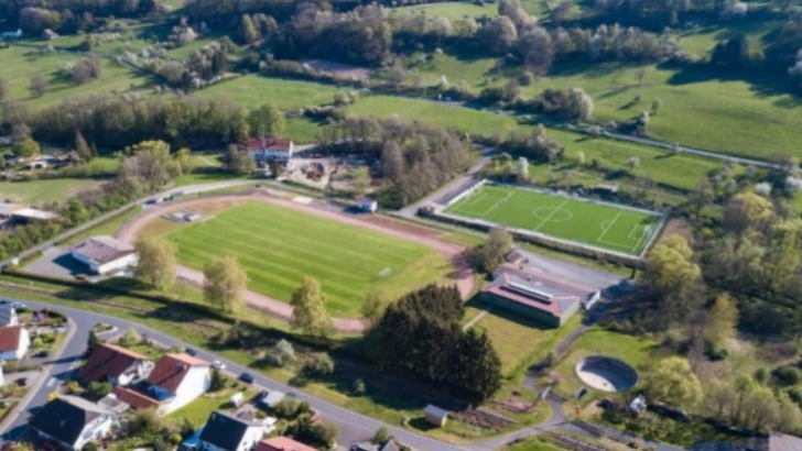 Eintracht Frankfurt Traditionsmannschaft spielt in Bad Orb