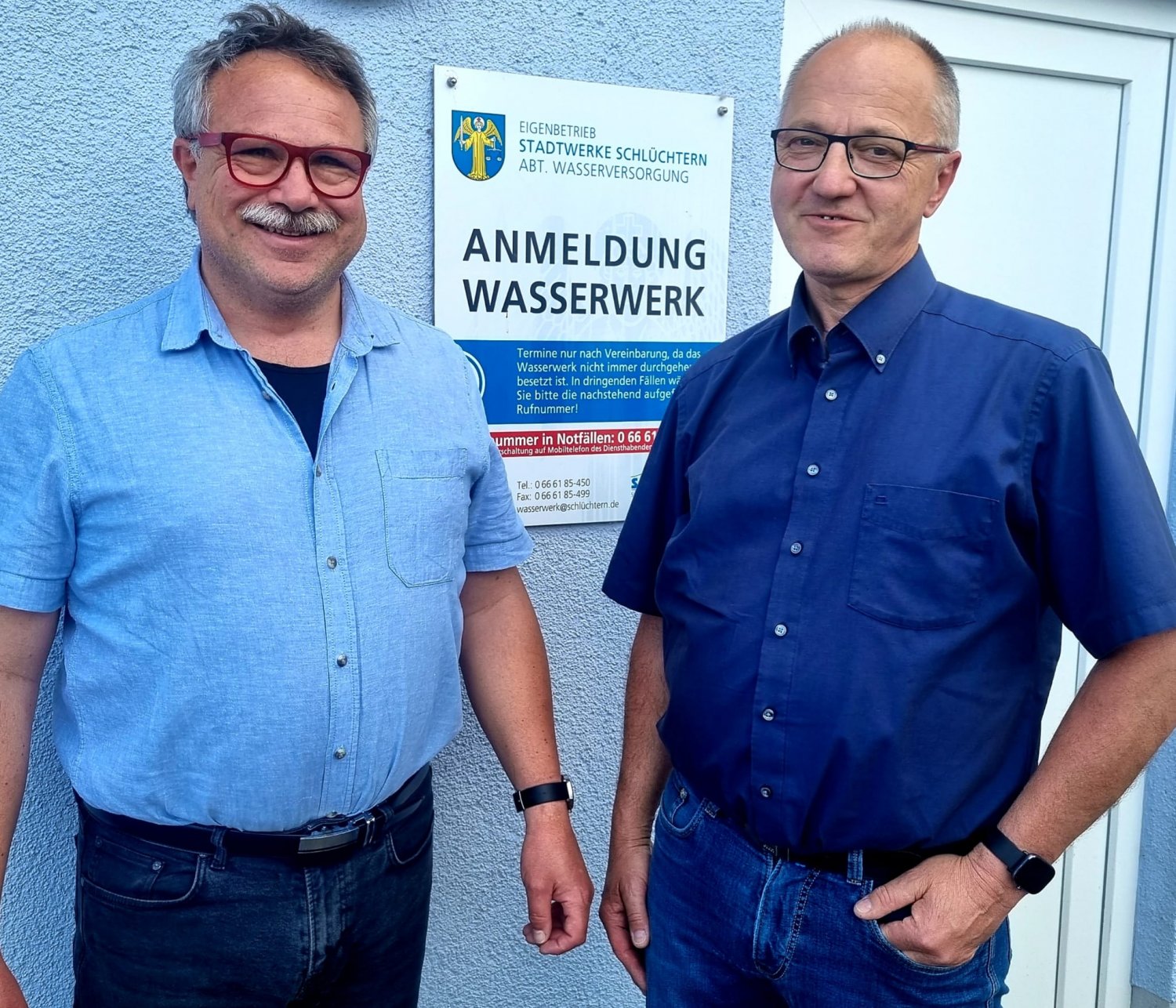 Sie kümmern sich um die reibungslose Trinkwasserversorgung in der Stadt (von links): Bernd Kirchhof, Leiter Eigenbetrieb der Stadtwerke Schlüchtern, und Wilfried Muth, Leiter der Wasserwerke.