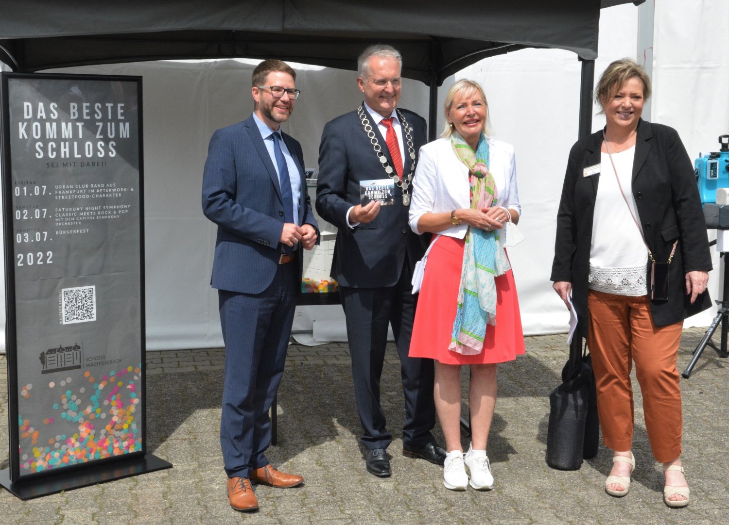 V.l.n.r.: Landrat Thorsten Stolz bei der Messe-Eröffnung mit Bürgermeister Andreas Weiher, Staatsministerin Kristina Sinemus und Messe-Geschäftsführerin Ute Metzler.