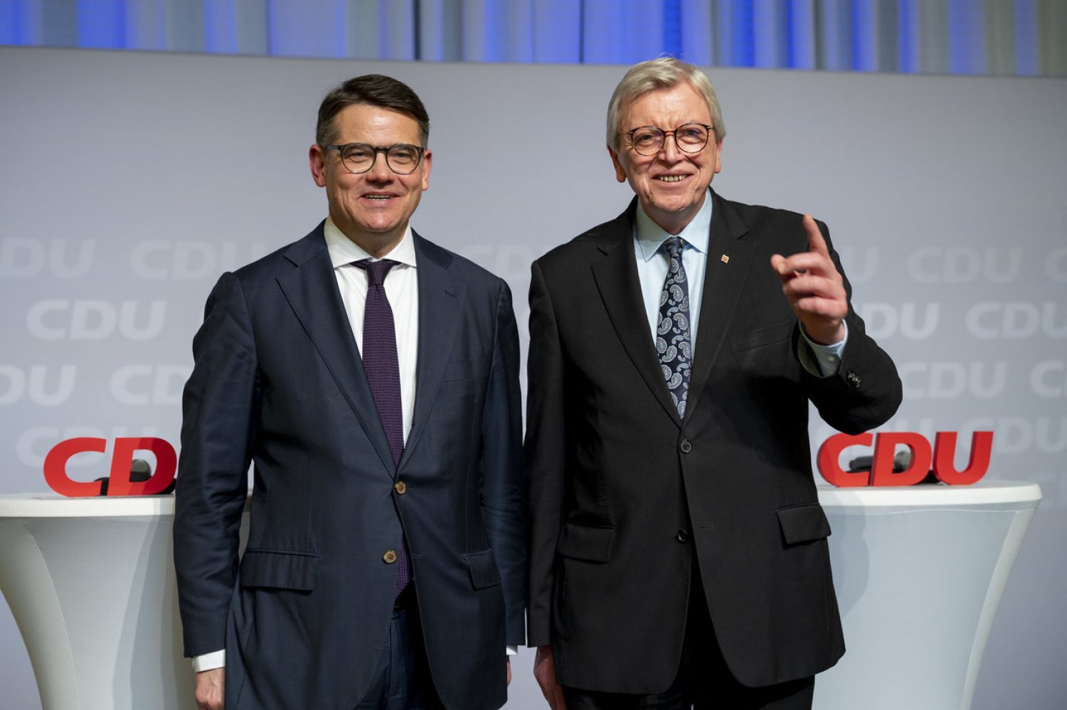 Neu-MP Boris Rhein mit Alt-MP Volker Bouffier.
