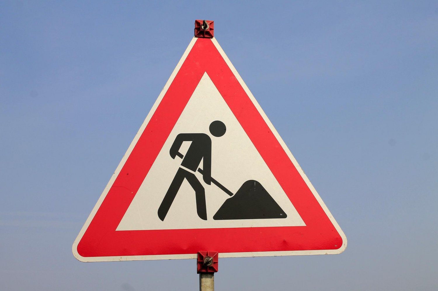 Auf der A 66 in Fahrtrichtung Fulda sind nächtliche Sperrungen der Abfahrt Bad Orb/Wächtersbach erforderlich.