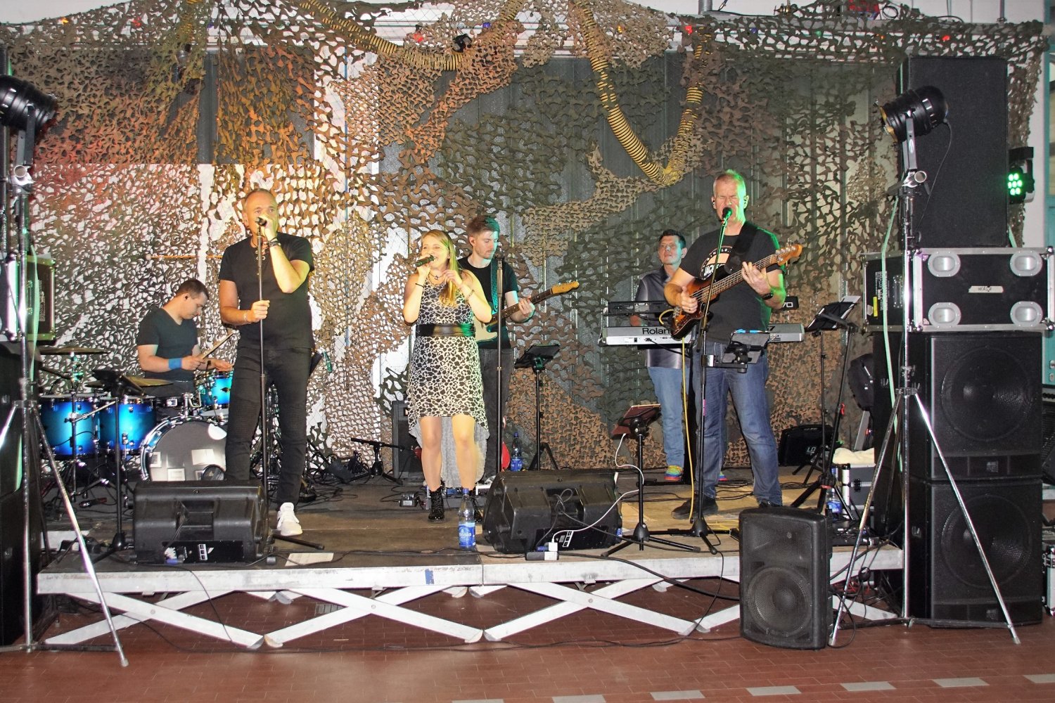 Eine Band namens Wanda.