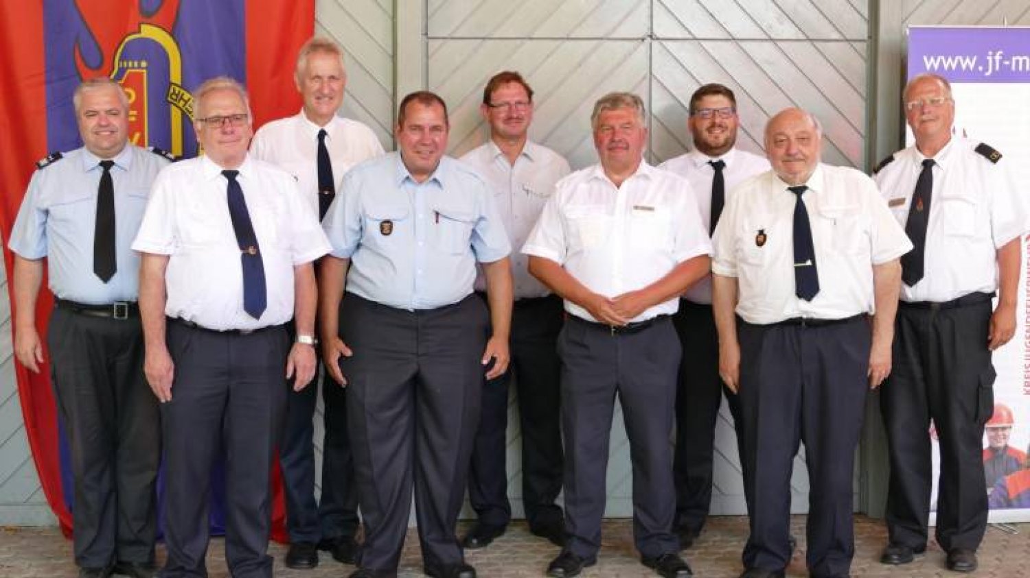 Der Vorstand des Kreisfeuerwehrverbandes Main-Kinzig-Kreis. Von links: Frank Widmayr, Werner Beier, Volker Achtert, Uwe Reifberger, Bernd Schauberger, Peter Hack, Ralf Seipel, Karl-Heinz Rothländer und Andreas Clement.