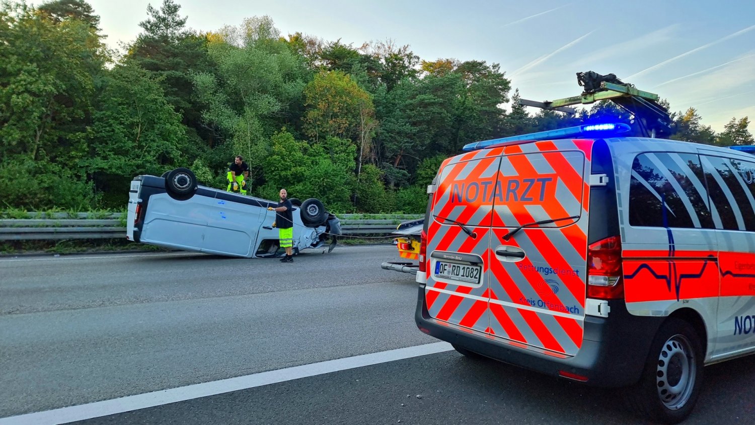 Schwerer Verkehrsunfall auf A661 in Offenbach