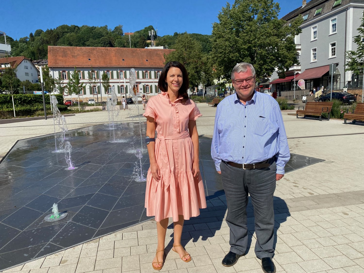 Dr. Katja Leikert und der Bad Orber Bürgermeister Tobias Weisbecker