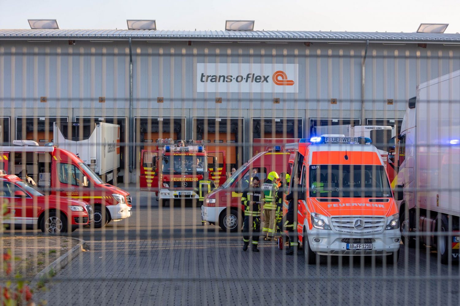 Schwefelsäure läuft in Alzenau aus: Großeinsatz