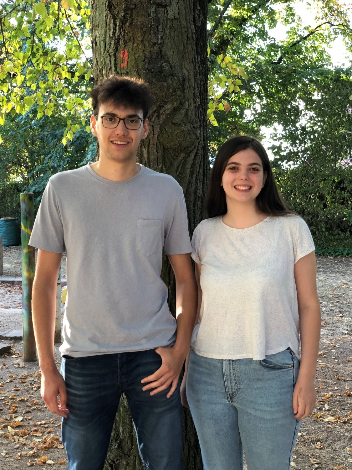 Sofian Oualdi und Joelle Prince absolvieren seit kurzem ein Freiwilliges Ökologisches Jahr bei der Stadt Maintal.