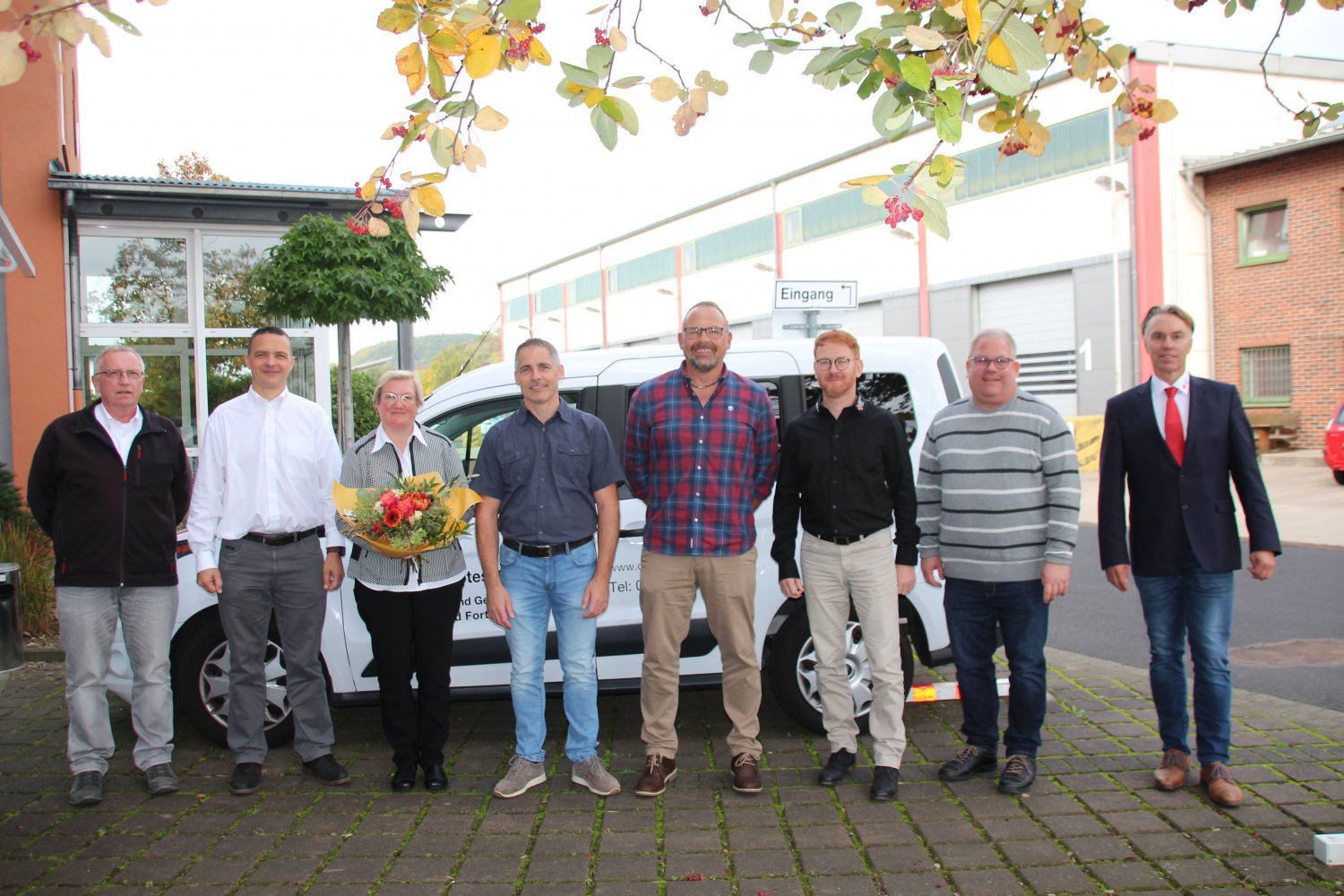 Rettungsdienstleiter Eugen Metzler, Präsident Christof Hoffmann, Manuela Schweitzer, Markus Lauer, Thomas Bendisch, Werner Herd, Matthias Scholl, Vorstandsvorsitzender Michael Kronberg.