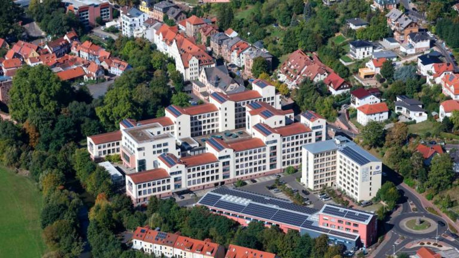 Am 29. Januar 2023 entscheiden die Bürger, wer künftig auf dem Chefsessel im Main-Kinzig-Forum sitzt.