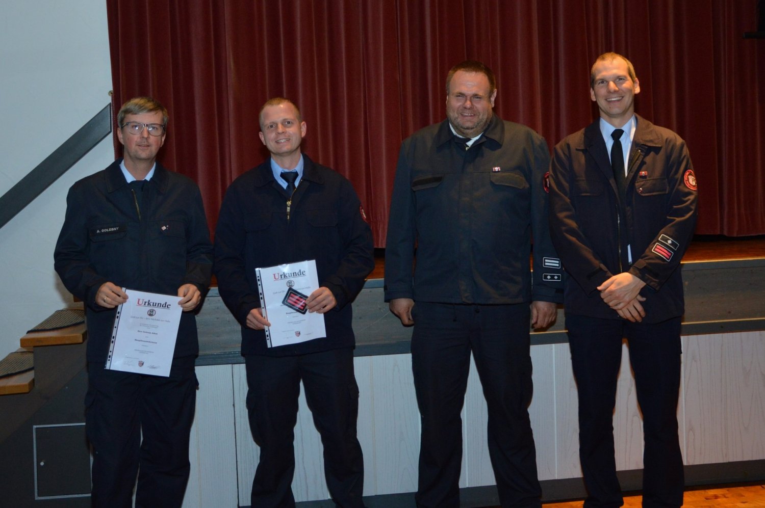 Adam Golesny, Benedikt Pfahls, Gemeindebrandinspektor Tobias Imkeller, Wehrführer Pfaffenhausen Sebastian Hagemann.