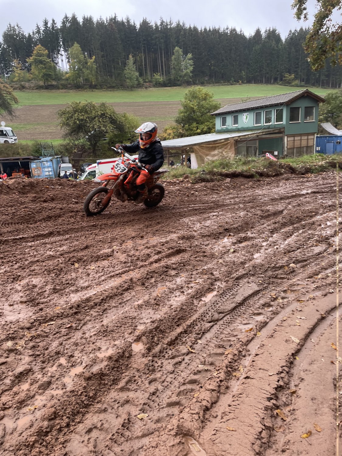 Der MRSC-Mernes ist Veranstalter des letzten Laufs zur IGE 3 Stunden Enduro Meisterschaft gewesen.