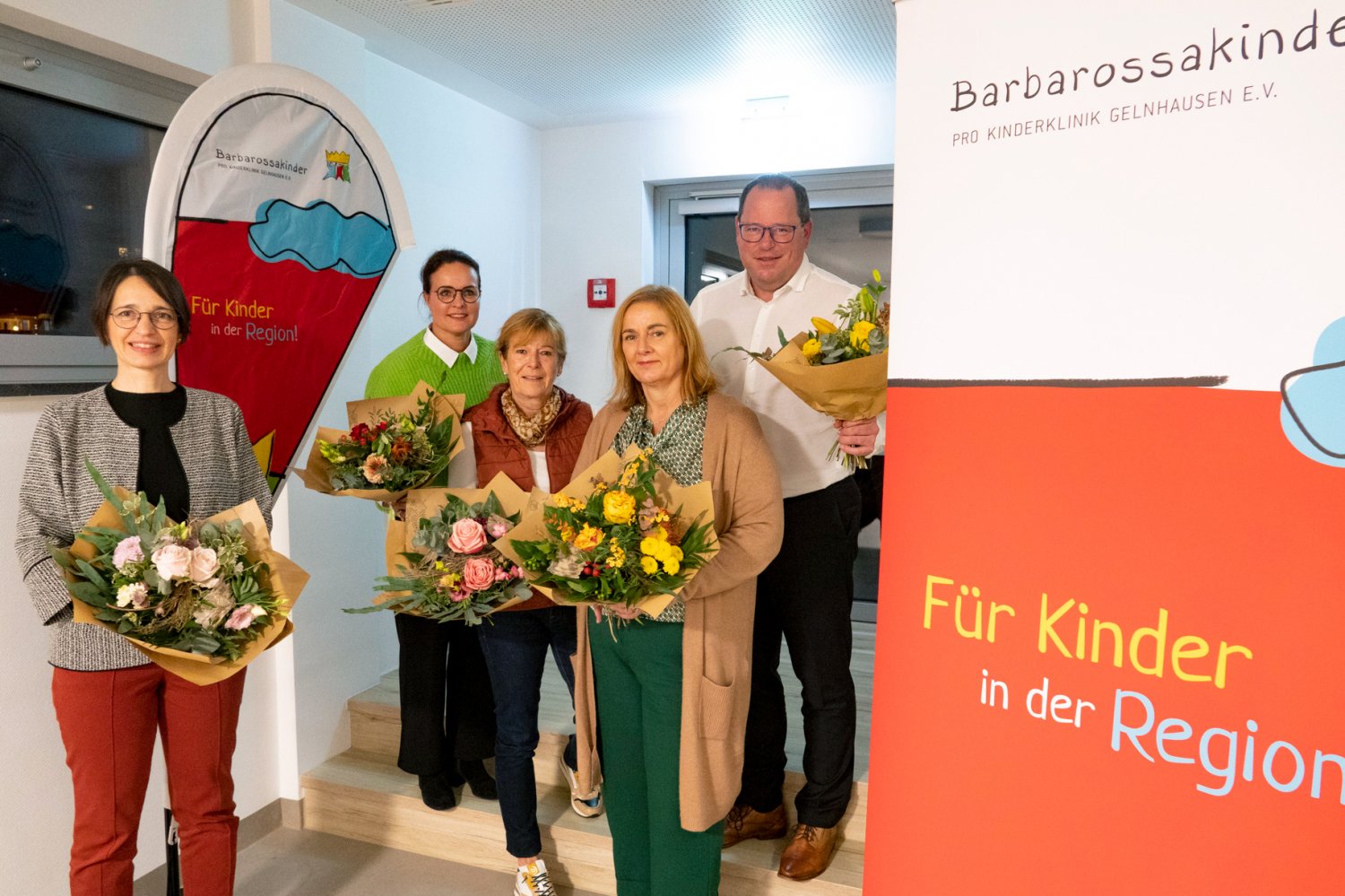 Die Vorstandsmitglieder der Barbarossakinder v. l. n. r.: Regina Günther, Beauftragte für Kommunikation; Bettina Büdel, 1. Vorsitzende; Christine Jessl, Ehrenamtliche Geschäftsführerin; Birgit Malle, Beisitzerin; Ole Schön, Beauftragter für Finanzen.