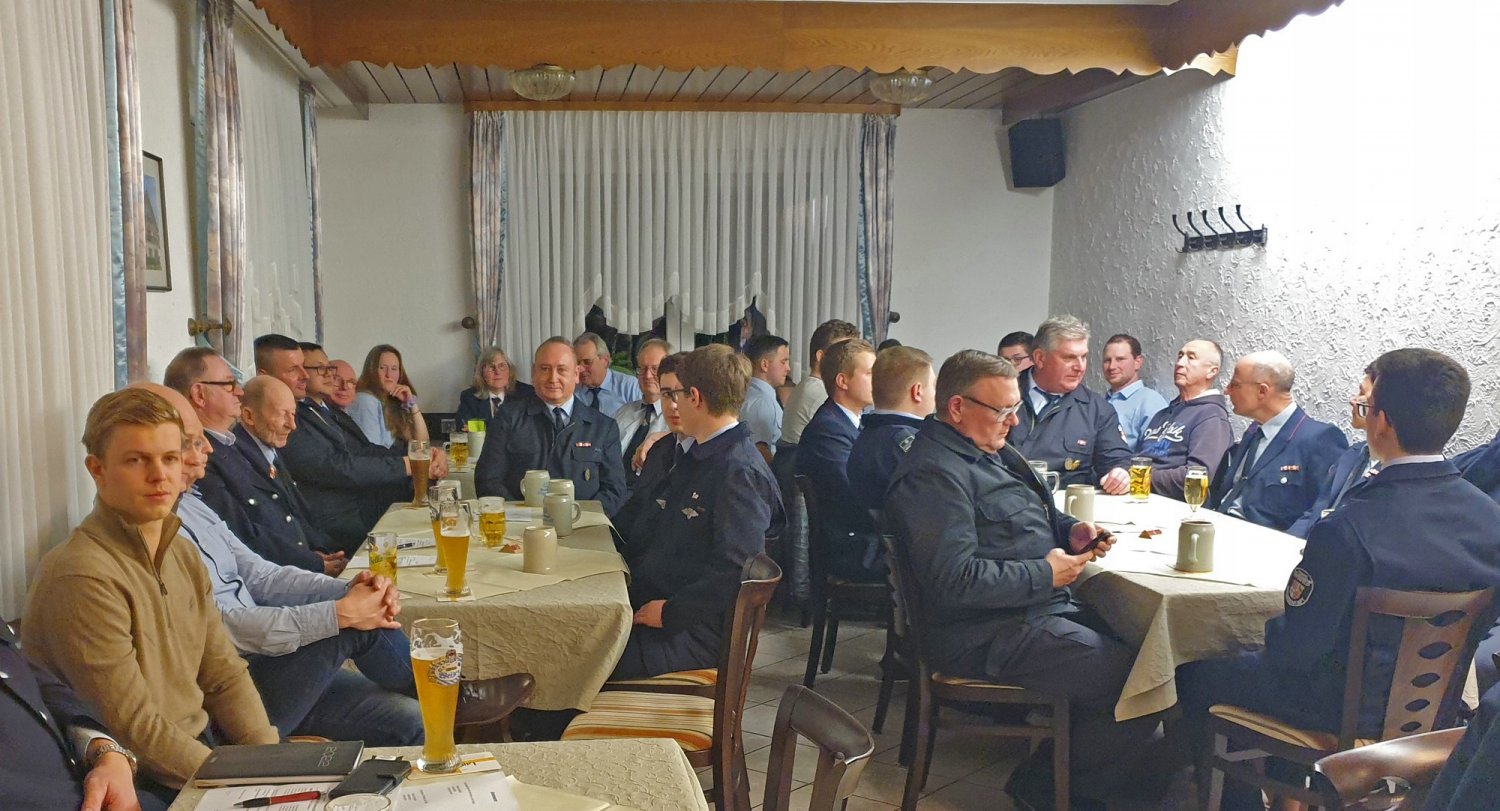 Retten, Löschen, Bergen und Schützen, die vier Hauptaufgaben der Feuerwehren, hat die Freiwillige Feuerwehr Vollmerz in ihrem Degenfelder Zuständigkeitsbereich Vollmerz, Ramholz und Hinkelhof mehr als erfüllt.