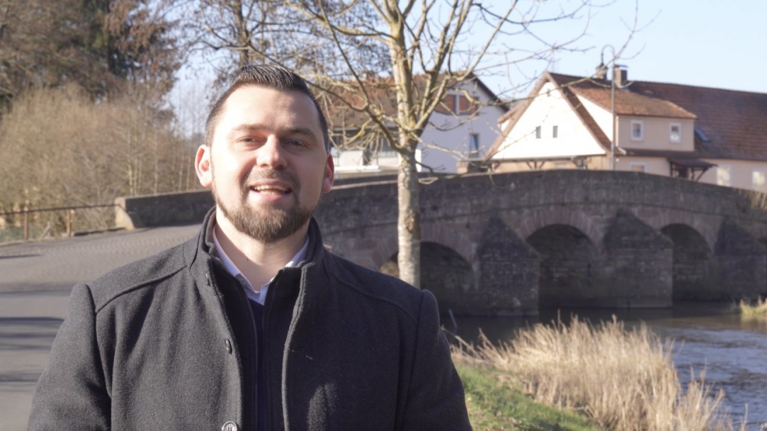In der neuen Folge seines Videopodcasts spricht Sinntals Bürgermeister Thomas Henfling unter anderem über die Planungen an der Alten Brücke in Altengronau.