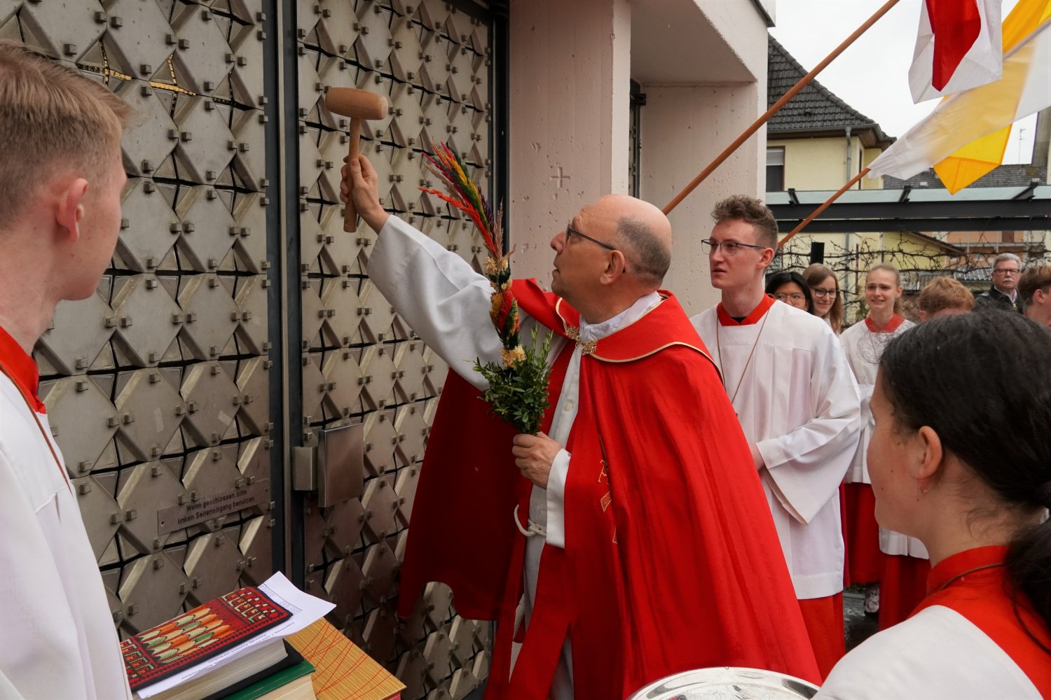 Hanau: Christen beginnen die Karwoche mit dem Palmsonntag