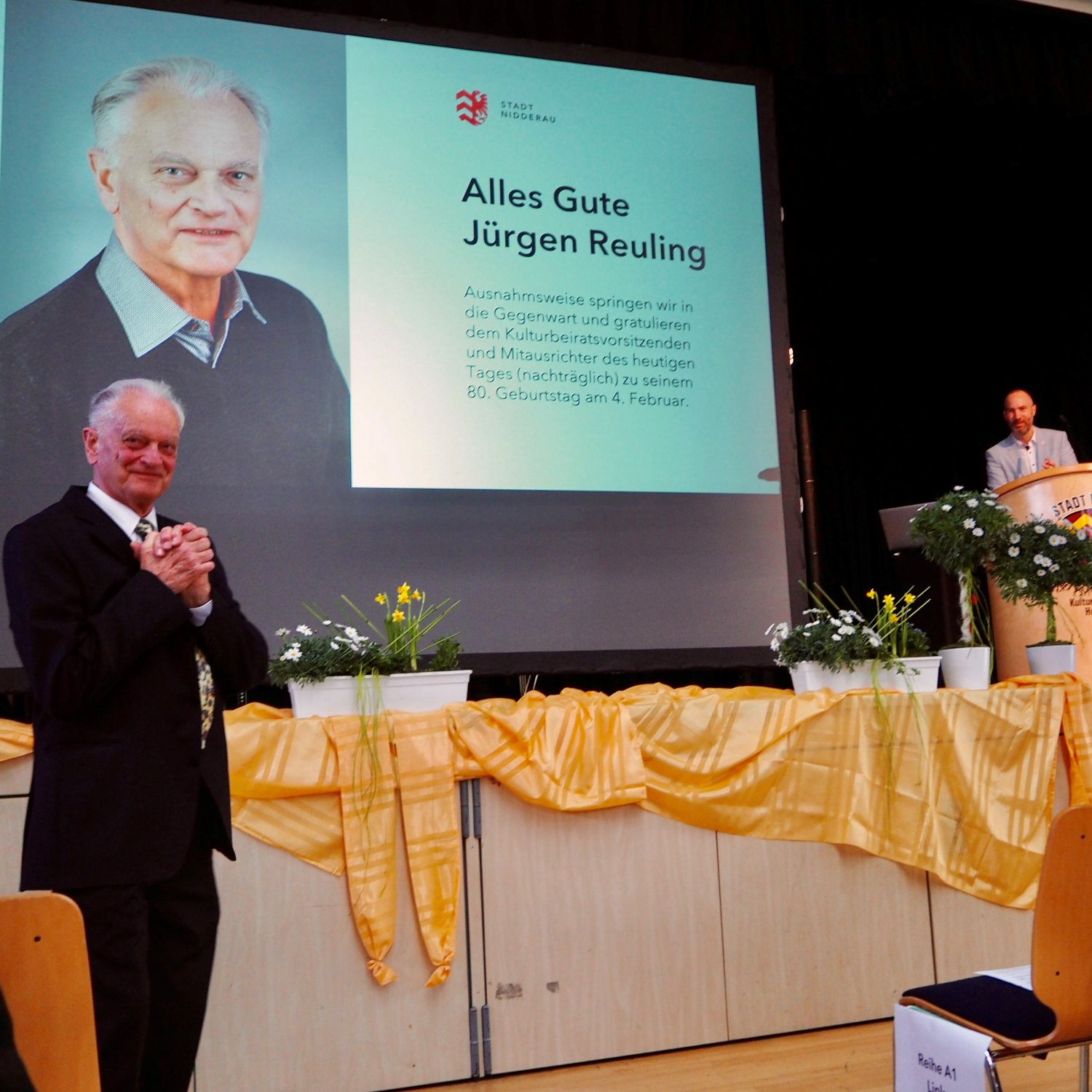 Jürgen Reuling bekam nachträglich Glückwünsche zu seinem 80. Geburtstag.