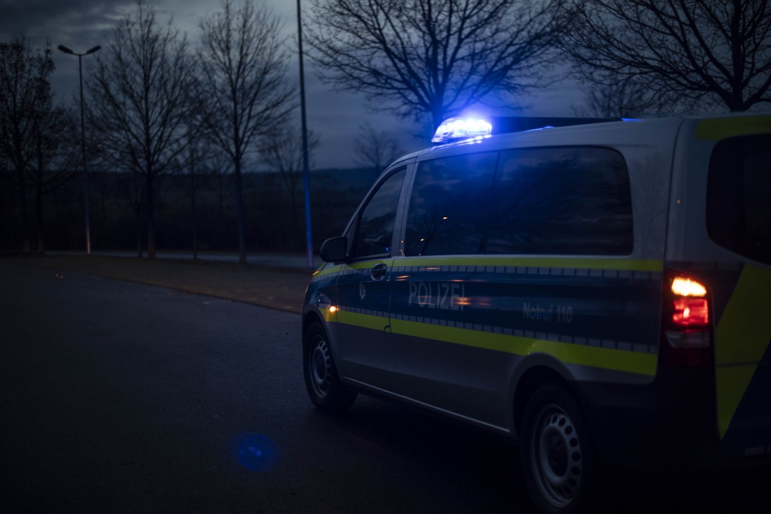 Die Ermittler bitten in dem Zusammenhang nun um Hinweise von Zeugen unter der Rufnummer 06051/827-0. 