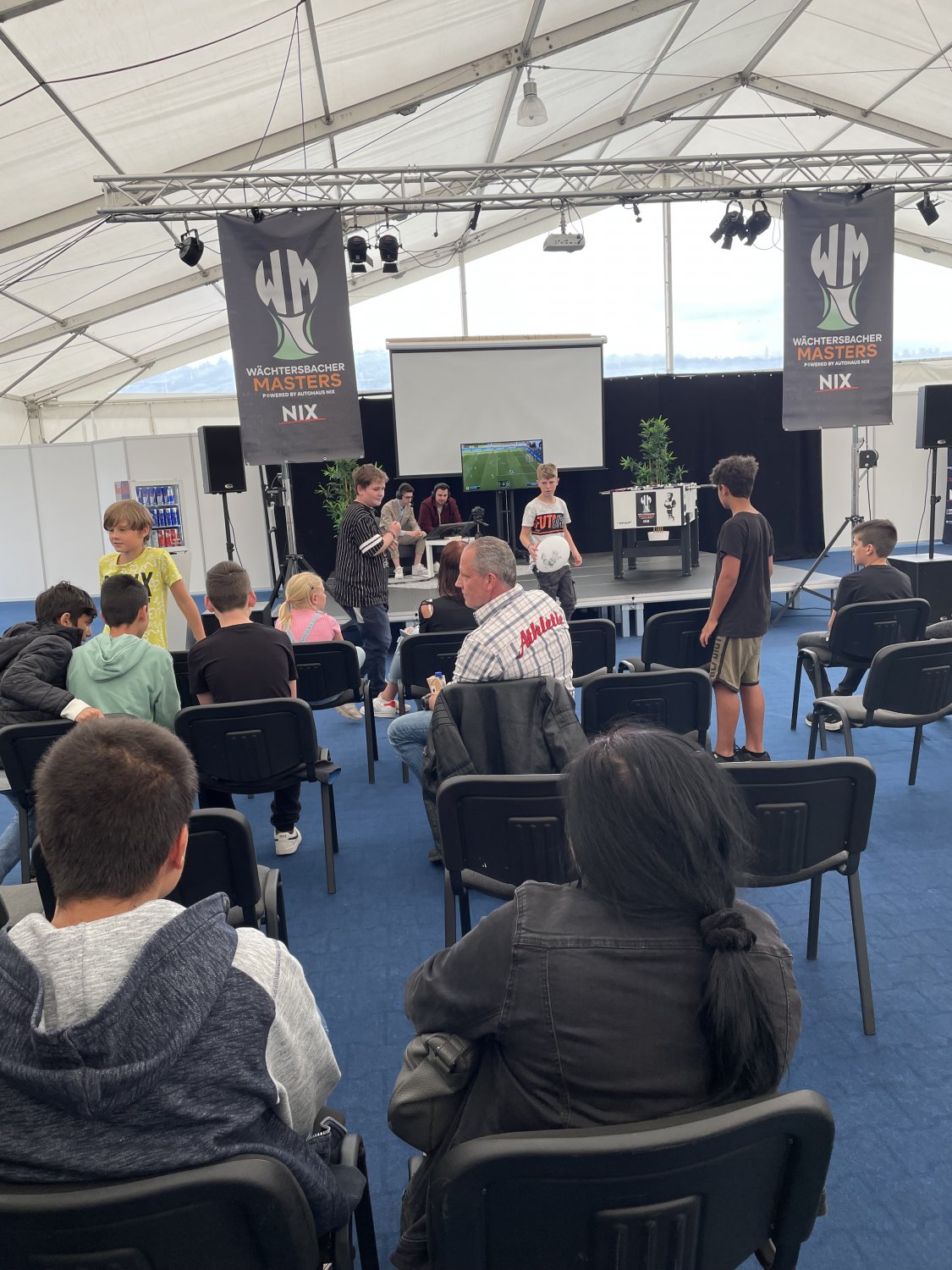 Vom 18. bis zum 21. Mai 2023 haben die fußballbegeisterten Besucher der Messe Wächtersbach die Gelegenheit, sich an der Playstation auszutoben.