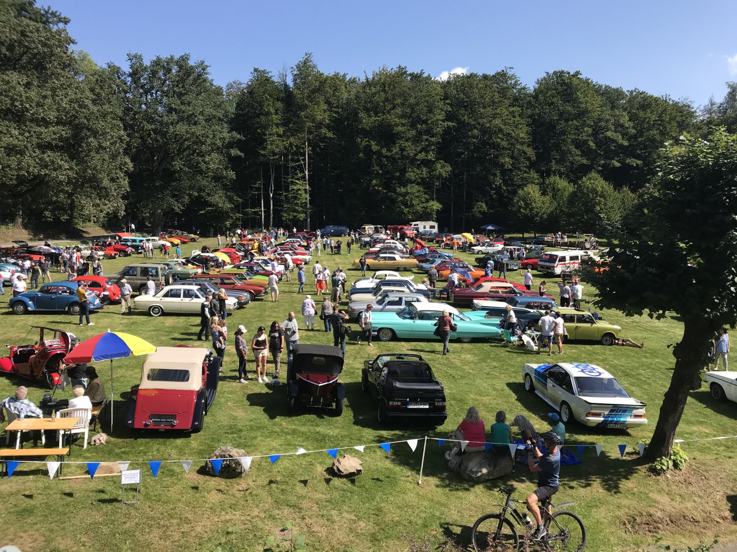 Das Areal am Acisbrunnen wird am ersten September-Wochenende wieder ein beliebter Treffpunkt für alle Oldtimer-Freunde aus der Region sein.