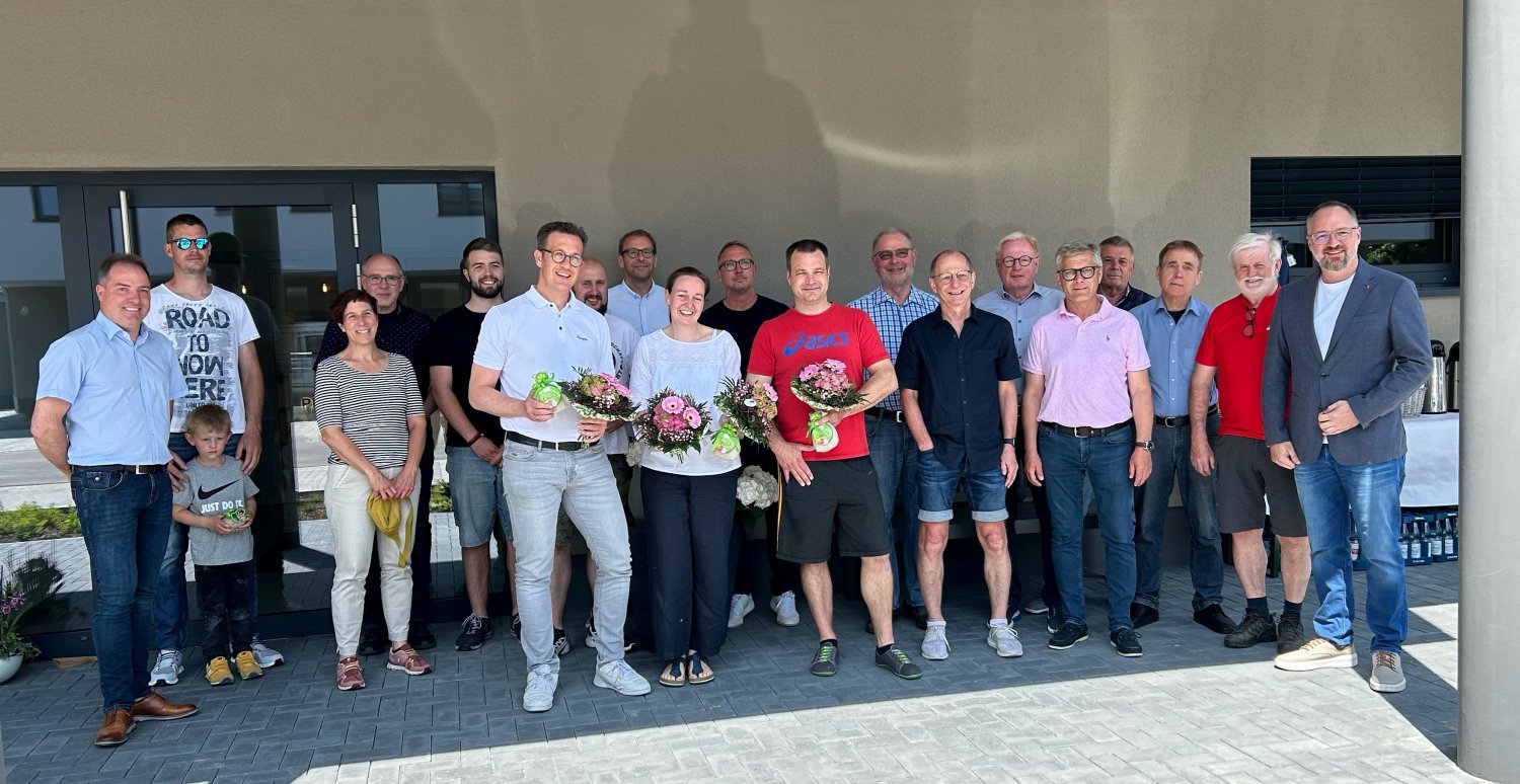 Eine Delegation des Gemeindevorstands nebst Bürgermeister Matthias Schmitt und einigen Mitgliedern der Gemeindevertretung hieß kürzlich die neuen Akteure willkommen.