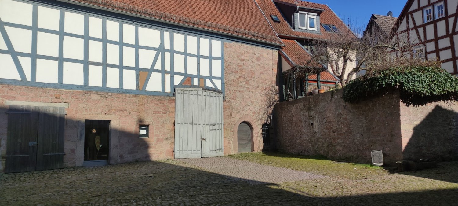Das Brauhaus Kinzigtal eröffnet im historischen Amtshof Steinau einen Sommergarten