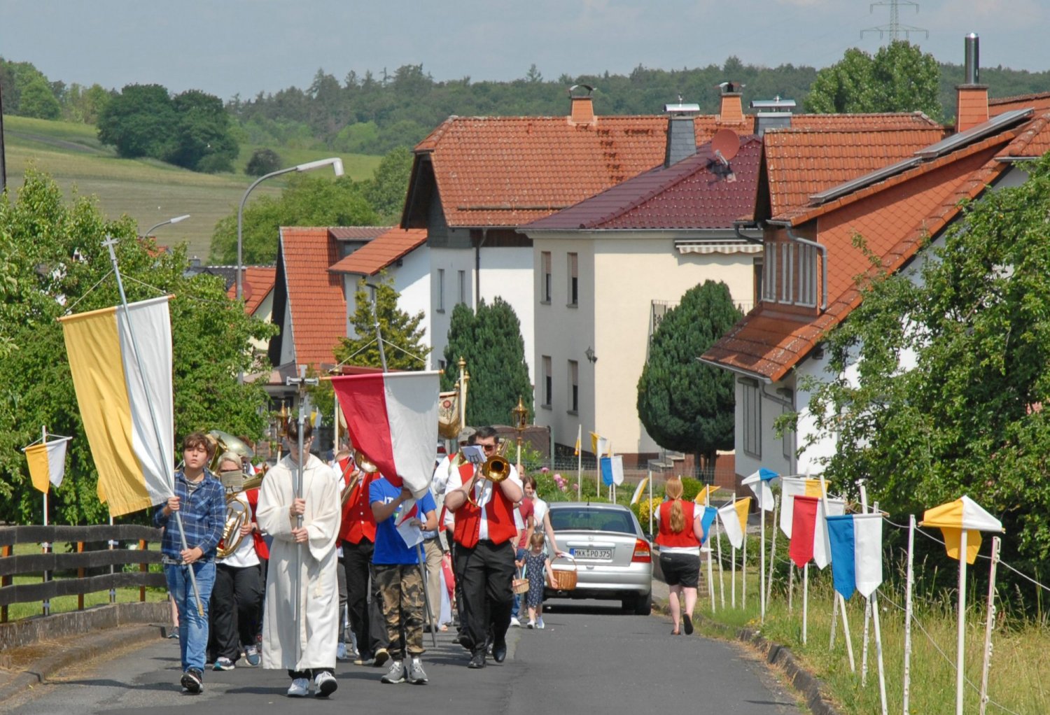 Traditionelle Fronleichnamsprozession in Sannerz.