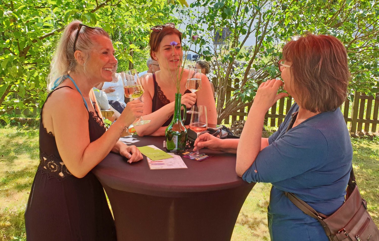 Weinglückseligkeit im Weineck Wallroth.