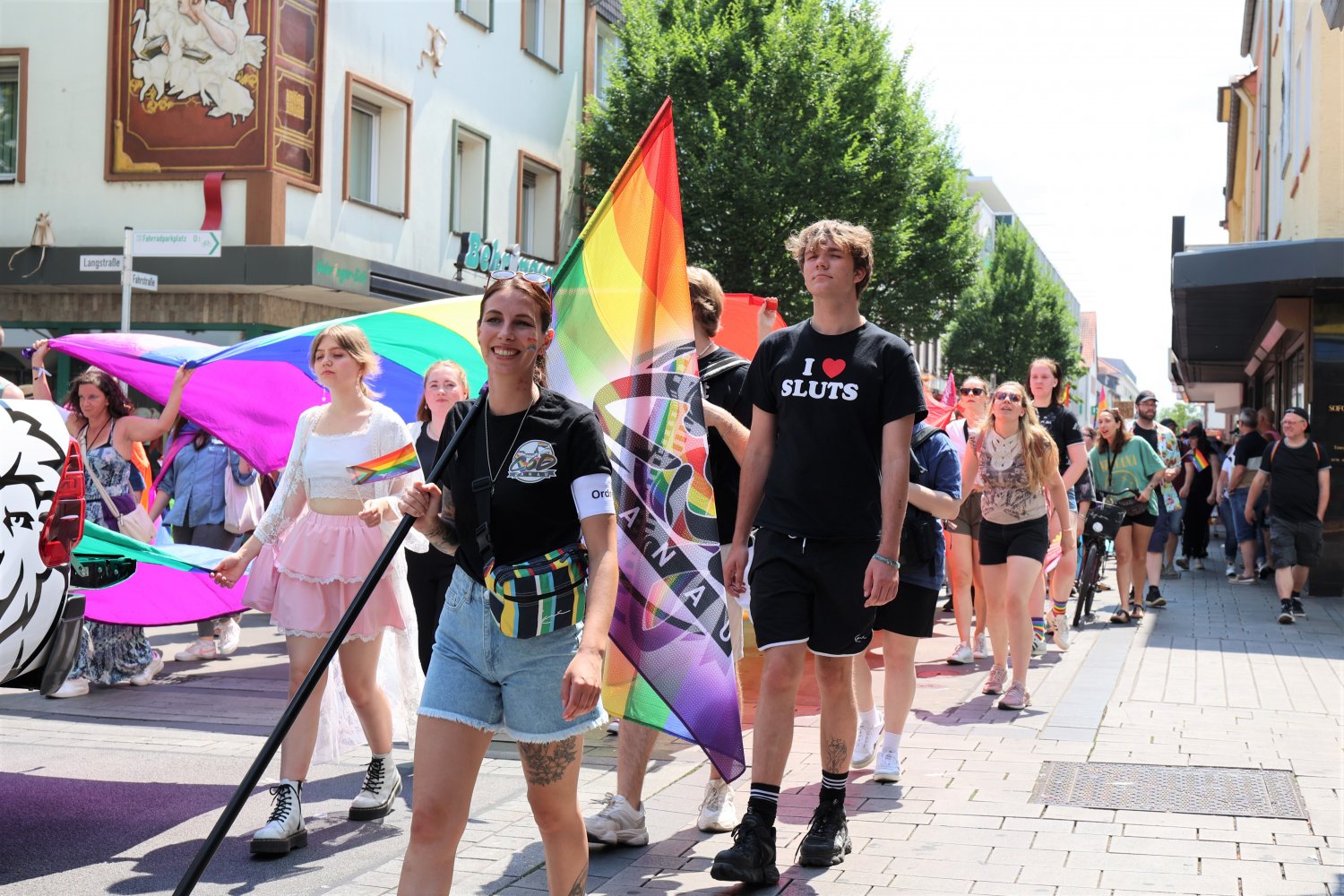 Beim CSD in Hanau