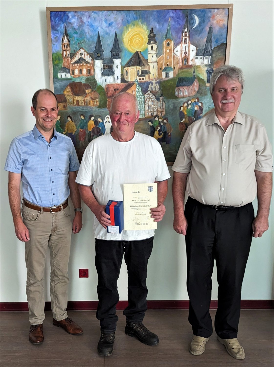 v.l.n.r.: Bürgermeister Dr. Albrecht Eitz, Erich Hellenthal und Eigenbetriebsleiter Volker Möbus.