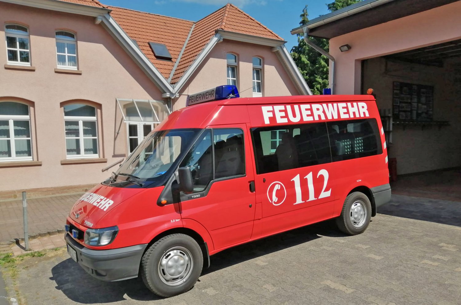 Dieses neue Mannschaftstransportfahrzeg, das von der Wehr Marbach erworben und in Eigenleistung auf die Bedürfnisse der Wehr Weiperz umgebaut wurde, wird am 8. und 9. Juli feierlich in Weiperz geweiht.