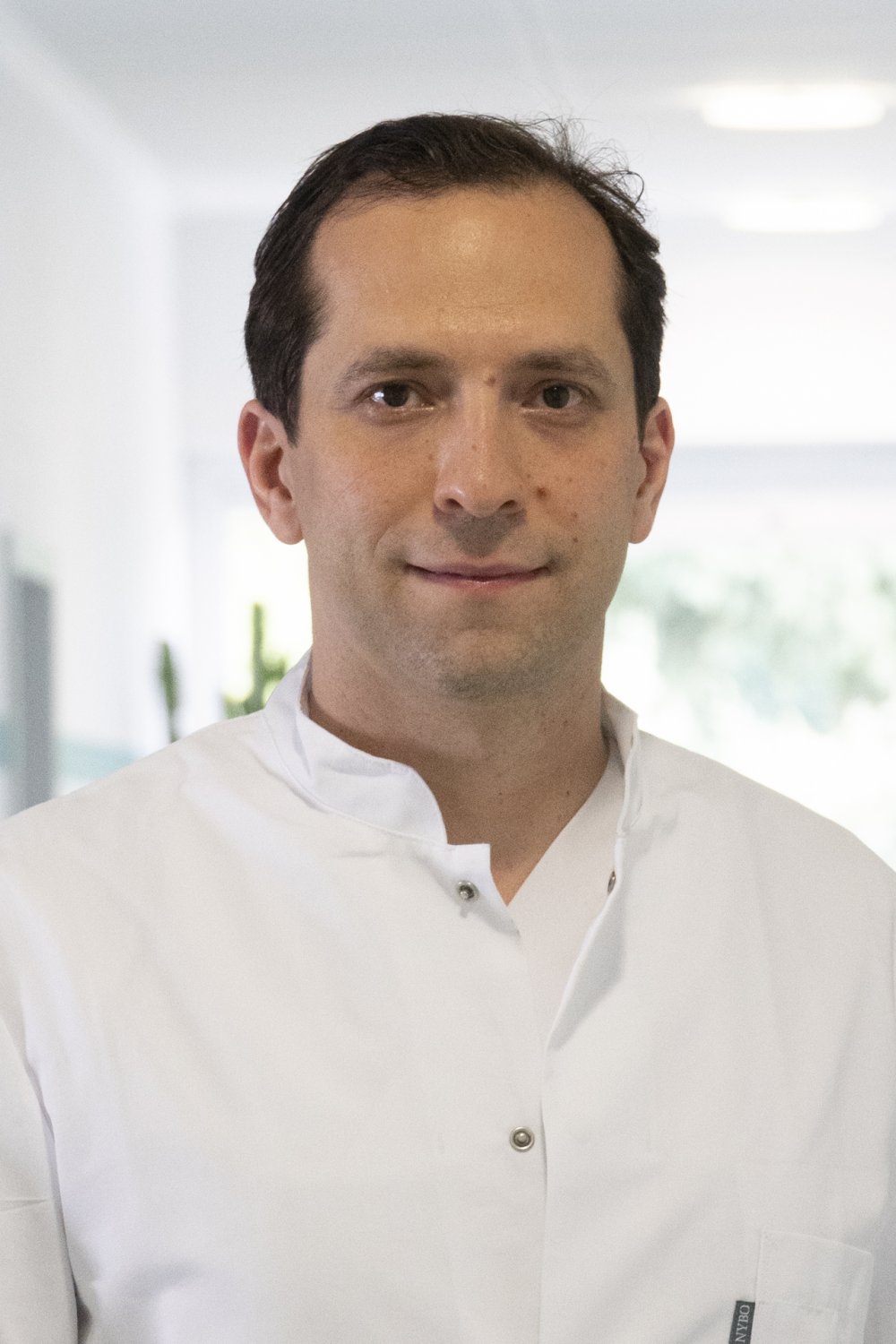 Dr. Artur Medwedowsky wurde zum 1. Juli vom Aufsichtsrat der Main-Kinzig-Kliniken zum Chefarzt der Gelnhäuser Klinik für Unfall-, Gelenk- und Wirbelsäulenchirurgie berufen.