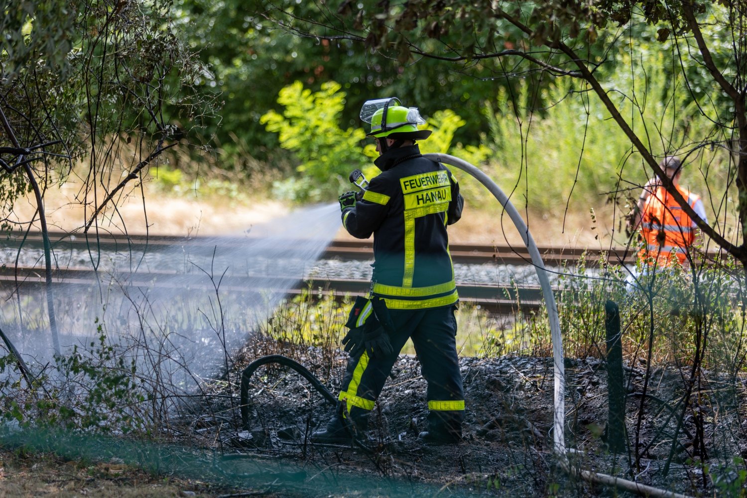 Die Feuerwehr rettete ein Autohaus vor den Flammen