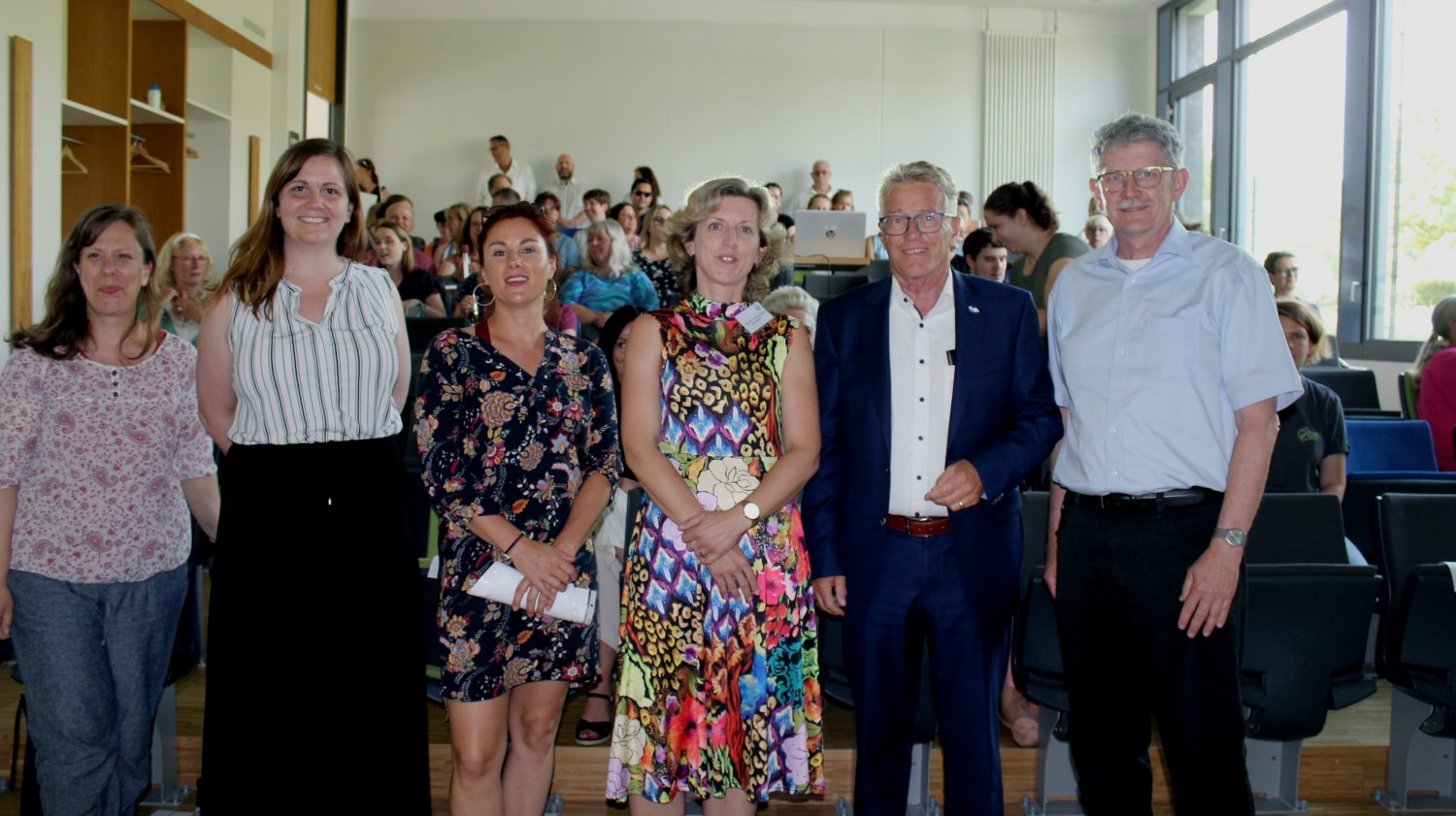 v.l.n.r.: Juliane Rhöner, Ute Kanzler, Barbara Bauer, Dr. Corina Zeller, Winfried Ottmann und Horst Günther.