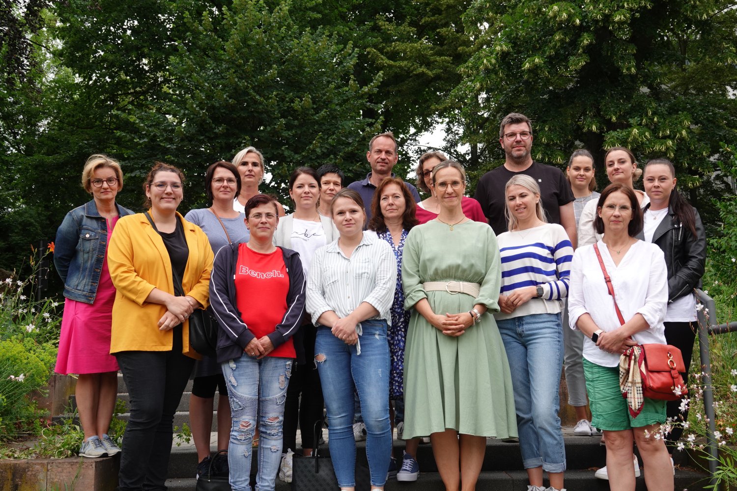 Die neuen Hygienebeauftragten der Pflege in den Main-Kinzig-Kliniken; Susanne Prange-Schmidt, Fachärztin für Hygiene und Umweltmedizin am IKI Institut; Ilona Spahn-Rygol, leitende Hygienefachkraft der Main-Kinzig-Kliniken.