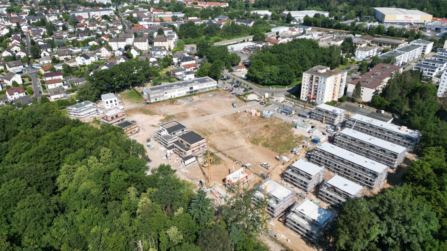 Die Entwicklung des Neubaugebiets Eichenheege in Dörnigheim schreitet voran. Jetzt werden die ersten Eigentumswohnungen vergeben.