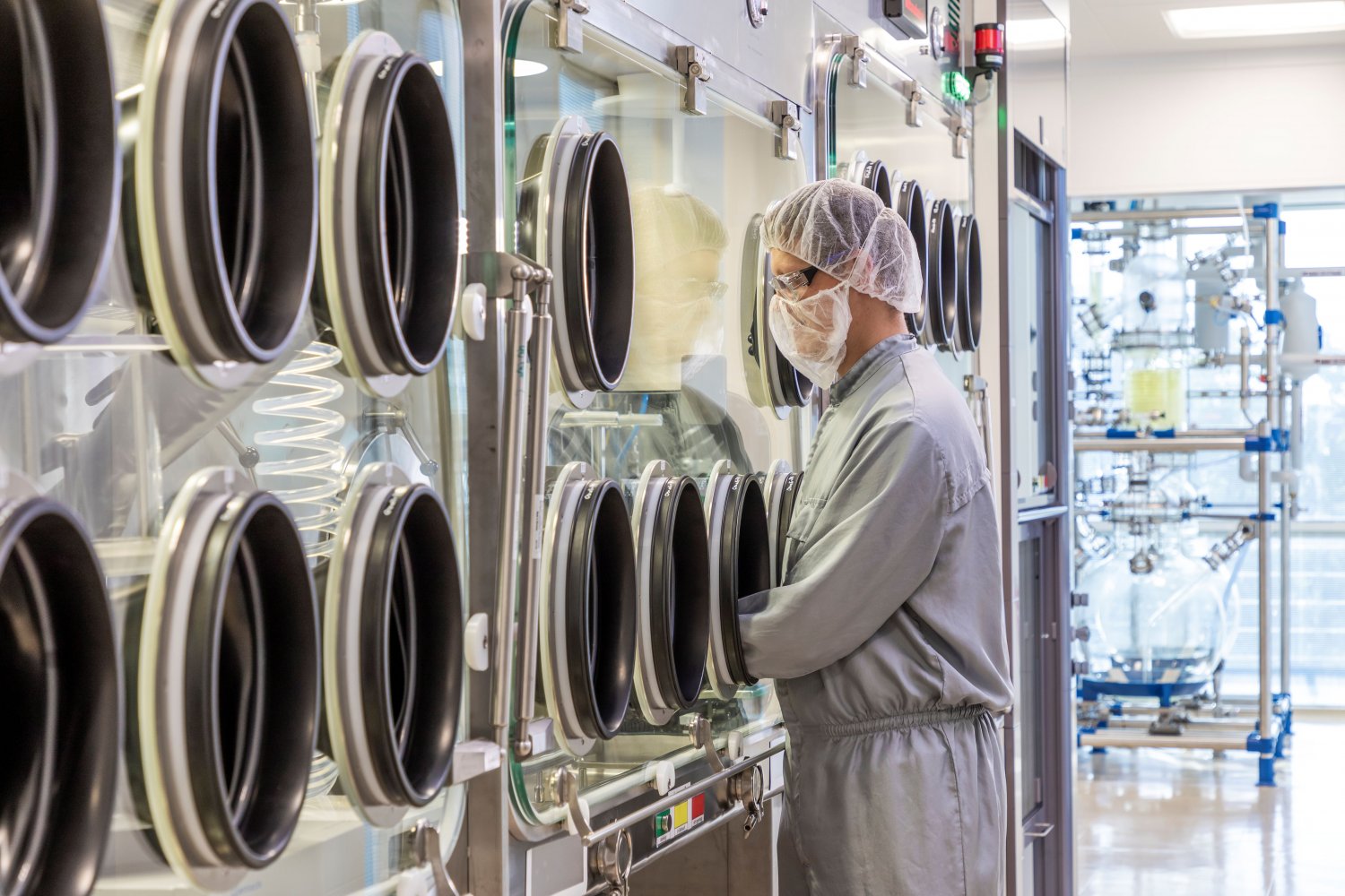 Heraeus Precious Metals und Evonik kooperieren, um das Angebot beider Unternehmen für hochwirksame pharmazeutische Wirkstoffe zu erweitern.