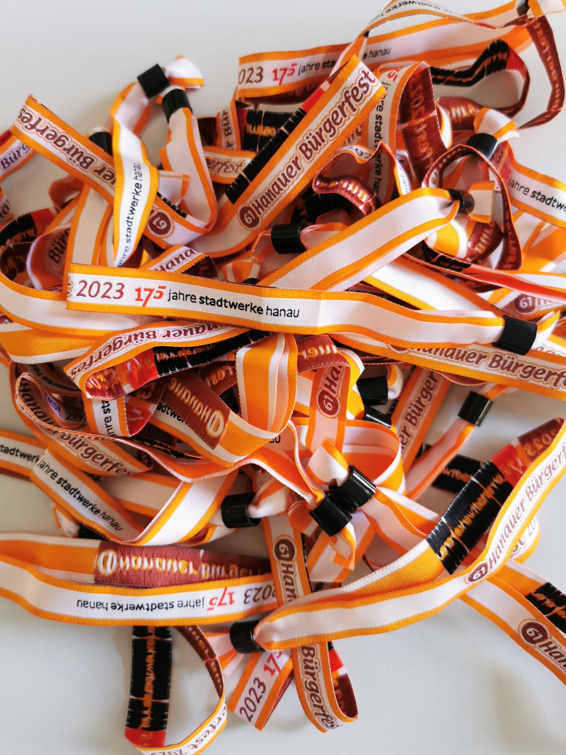 Am Montag, 17. Juli, startet der Vorverkauf der Eintrittsbändchen für das 61. Hanauer Bürgerfest.