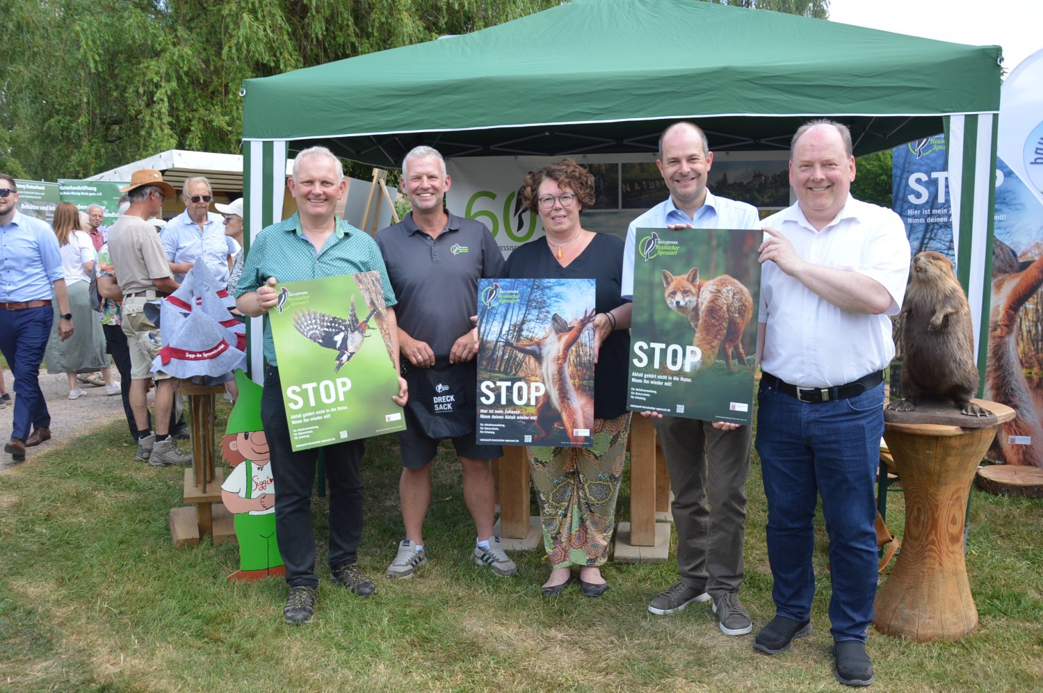 Vertreter von Naturpark-Vorstand und Geschäftsstelle (v.li.): Rainer Schreiber, Michael Kaufmann, Susanne Simmler, Dr. Albrecht Eitz, Frank Soer.