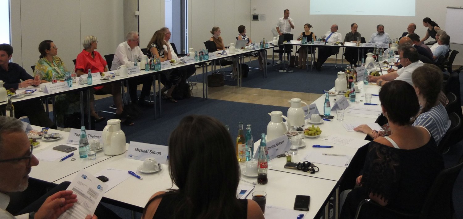 Große Skepsis zur Wirtschaftsentwicklung wurde während der Sitzung der IHK-Vollversammlung geäußert.