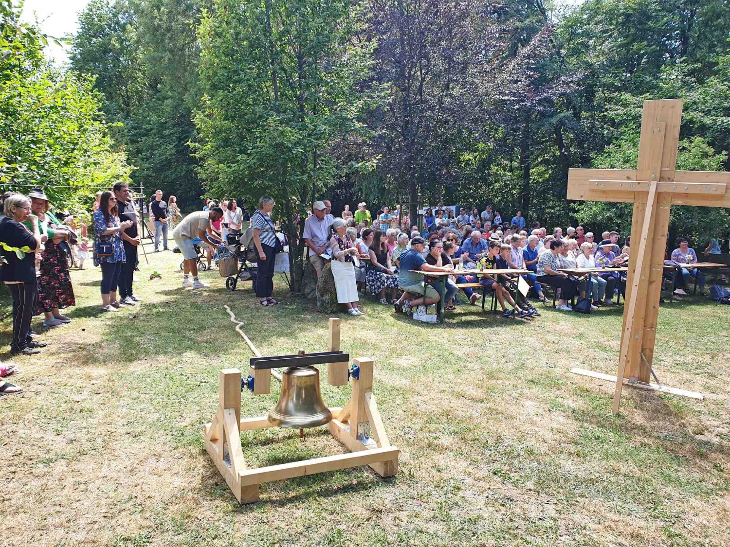 Die Evangelische Kirchengemeinde am Landrücken-Kinzigtal feierte am Kirchplatz Wilder Stein bei Wallroth das diesjährige Kirchfest.