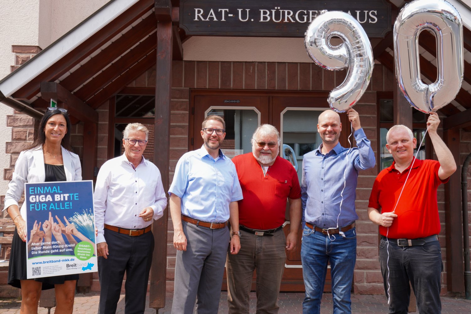 Mächtig stolz! v.l.n.r.: Simone Roth, Winfried Ottmann, Thorsten Stolz, Bernd Kleespies, Victor Röder und Rainer Schreiber. 